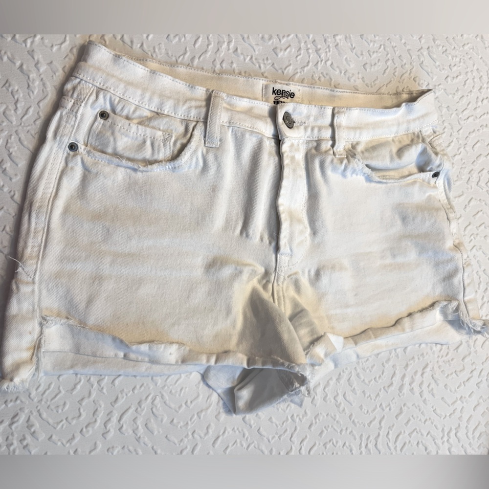 KENSIE White Jeans Vintage Luxe High Rise Shorts- w/ Pockets Size 4/27”